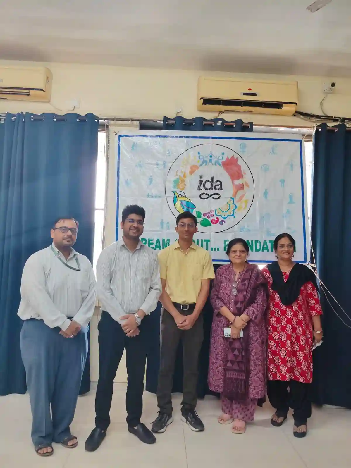 LECTURES/SEMINARS FOR STUDENTS